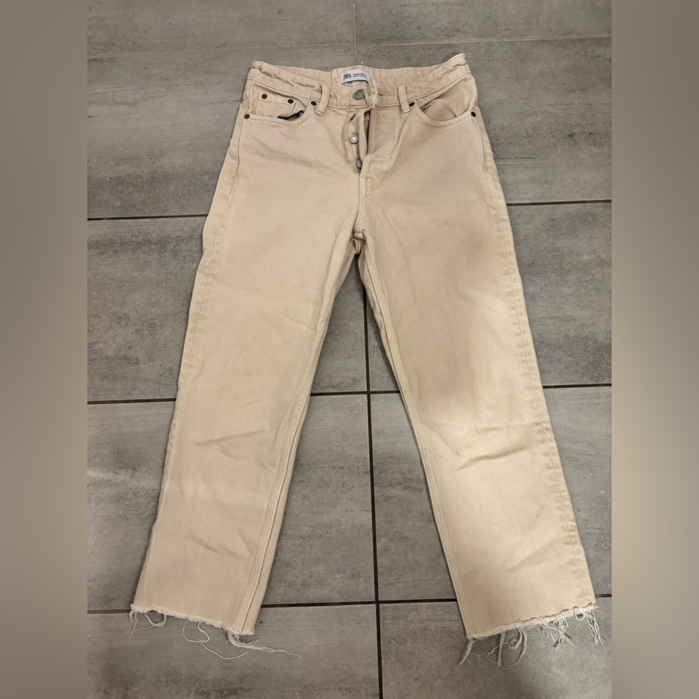 Zara ecru jeans (size 6)